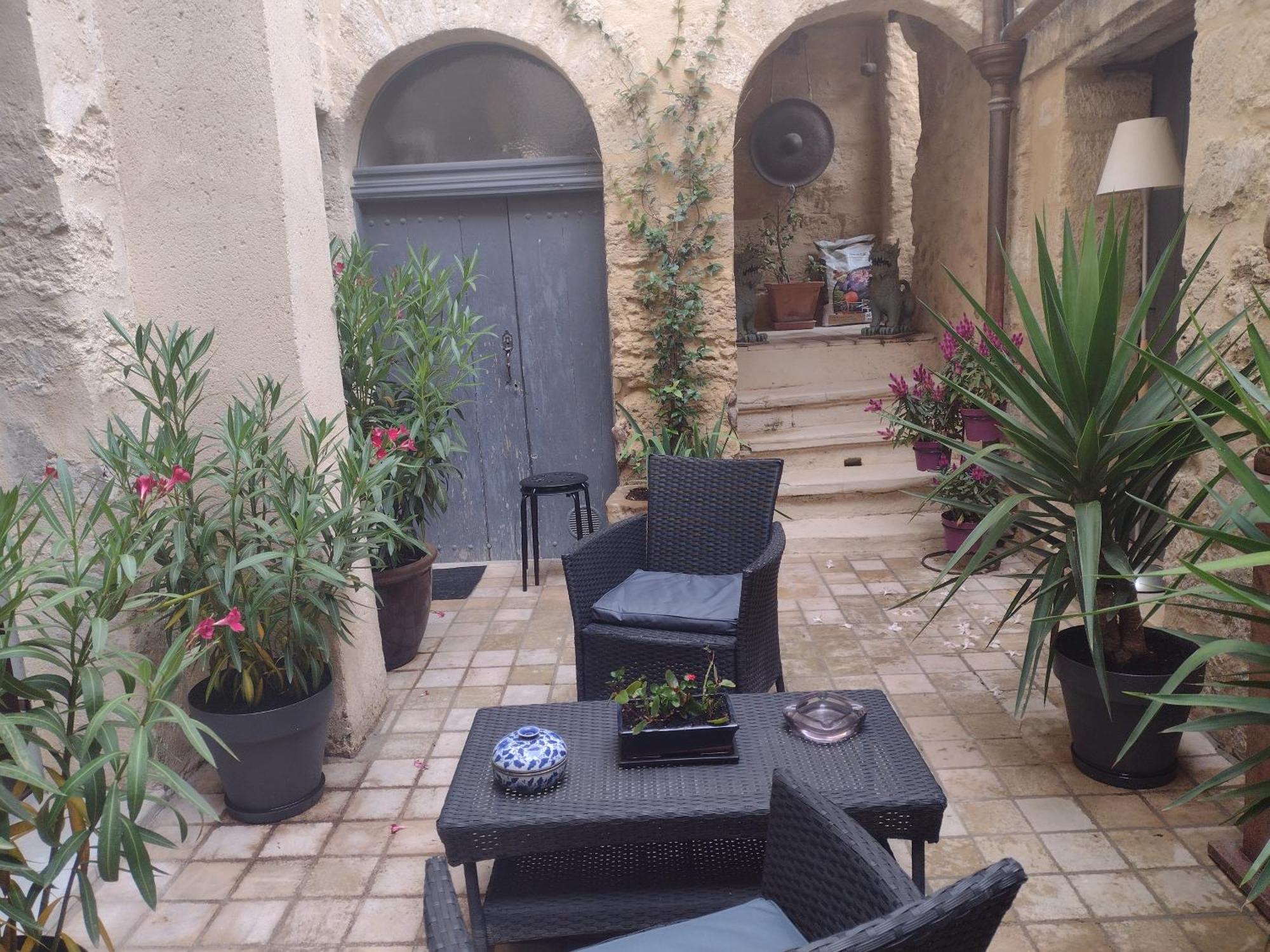 Au Gre Du Voyage Uzès Exterior foto