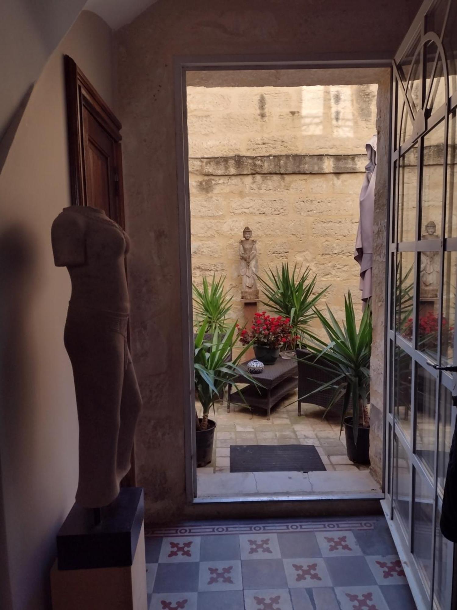 Au Gre Du Voyage Uzès Exterior foto